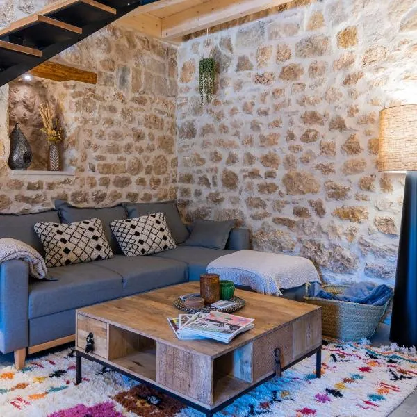 Casa del Sol 55, hotel in Cardeñadijo