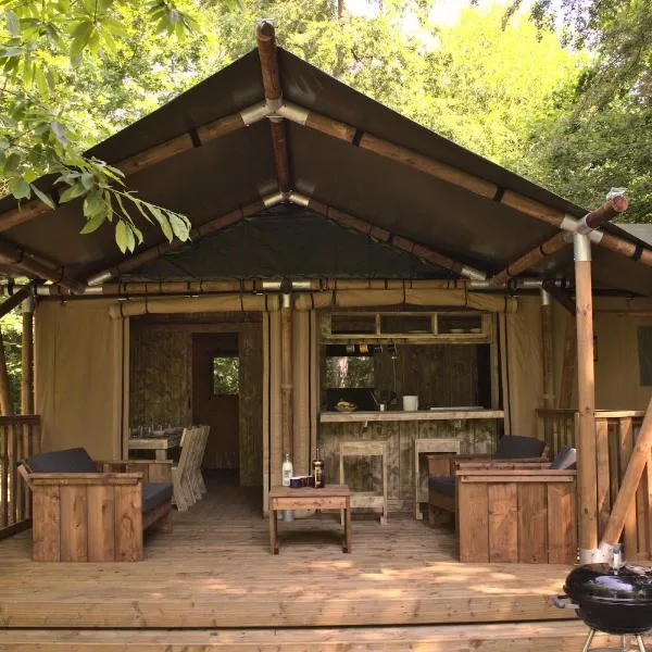 Luxury Safari Tent with Hot Tub in Ancient Woodland, hotell sihtkohas Acton Scott