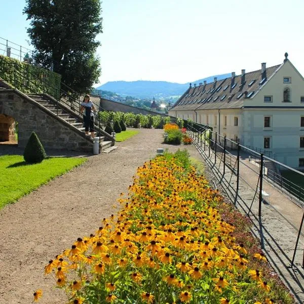 Zámecká sýpka, hotel en Děčín