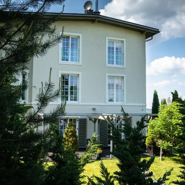 Rezydencja Villa Nova, hotel in Jelenia Góra