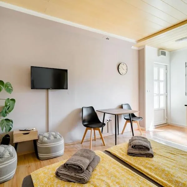 Airport Garden Room, ξενοδοχείο σε Čilipi