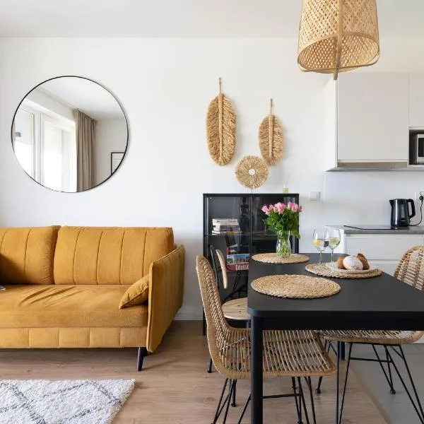 Symphony Modern Tower Apartamenty by INA, hotel in Gdynia