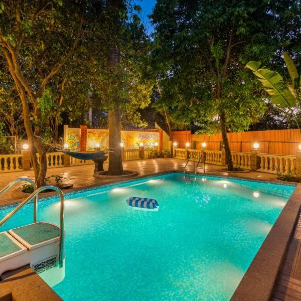 SaffronStays Grandiosa - 4 BDR pet-friendly, pool villa Khandala，位于肯达拉的酒店