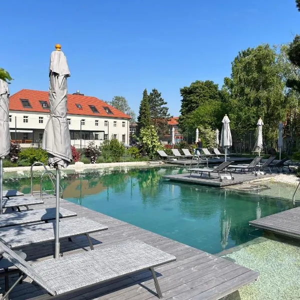 Hotel Spitzerberg by b-smart, hotel in Hundsheim