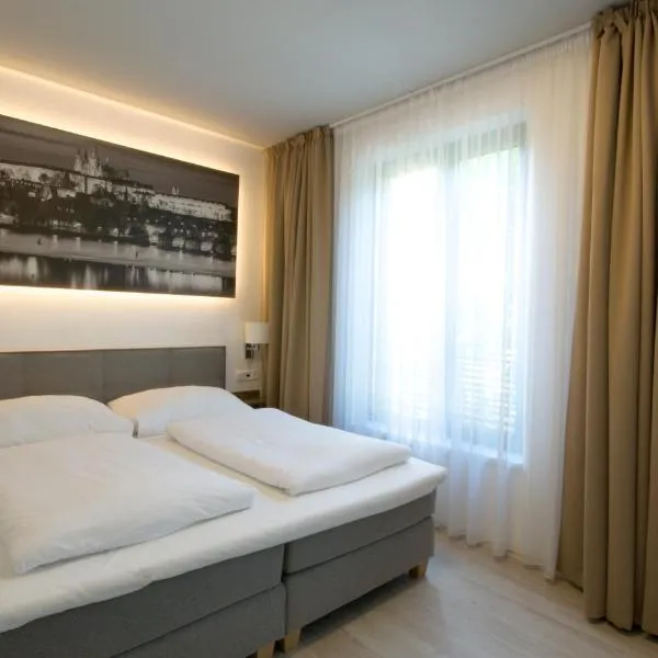 Adeba Plus, hotel em Praga
