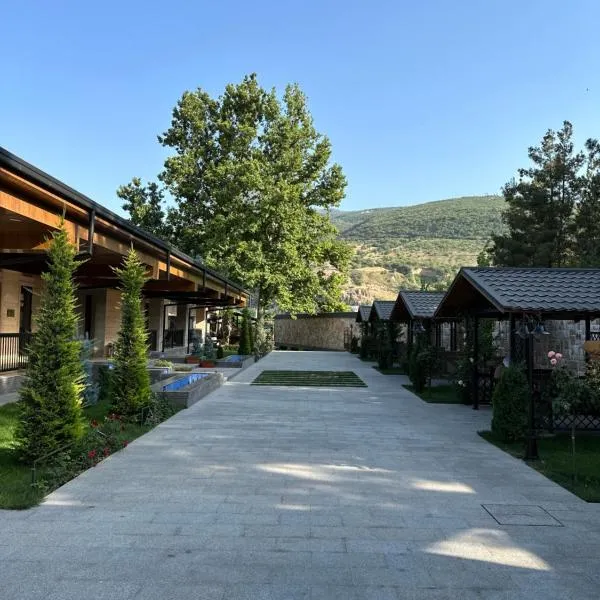 LE CHALET MONT And RESTAURANT, Hotel in Chorwoq