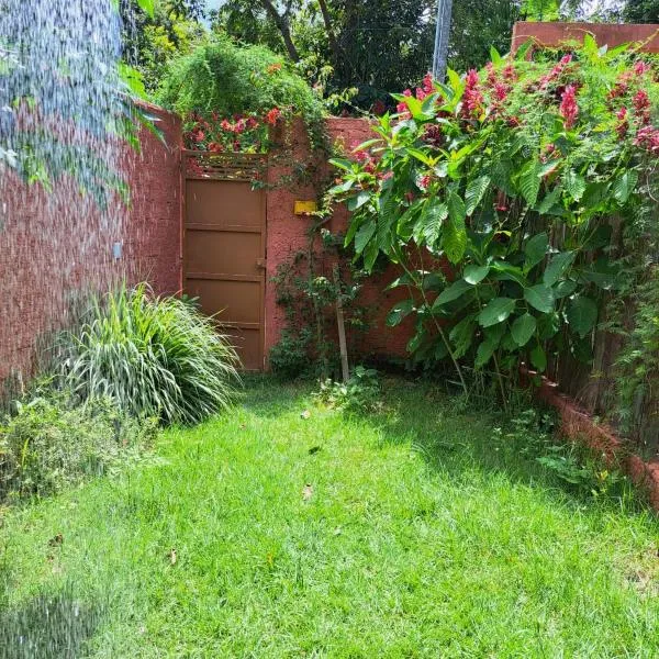 Chalé confortável em Alter do Chão, hotel in Alter do Chao