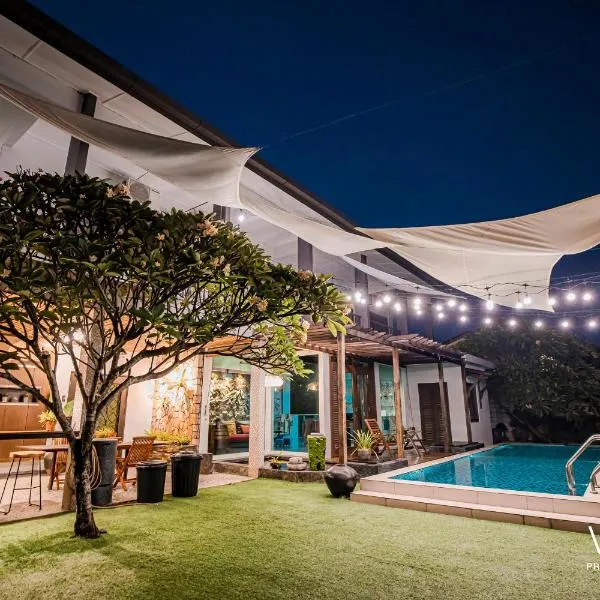 Ipoh 188 Private Pool Mansion by Verve 30 pax EECH119, hotel di Ipoh