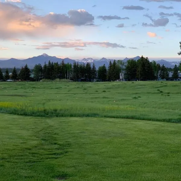 TALISMAN AMAZING VIEWS Walk to Uptown Sleeps 4, hotel v destinaci Pagosa Springs