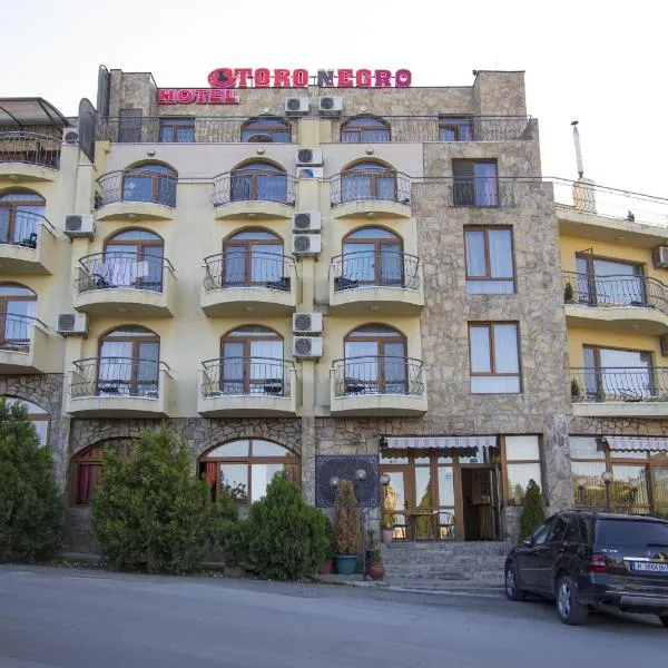 Hotel Toro Negro، فندق في غولدن ساندز