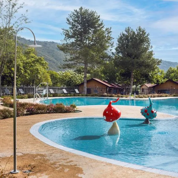 wecamp Pirineos, hotel v destinaci Boltaña