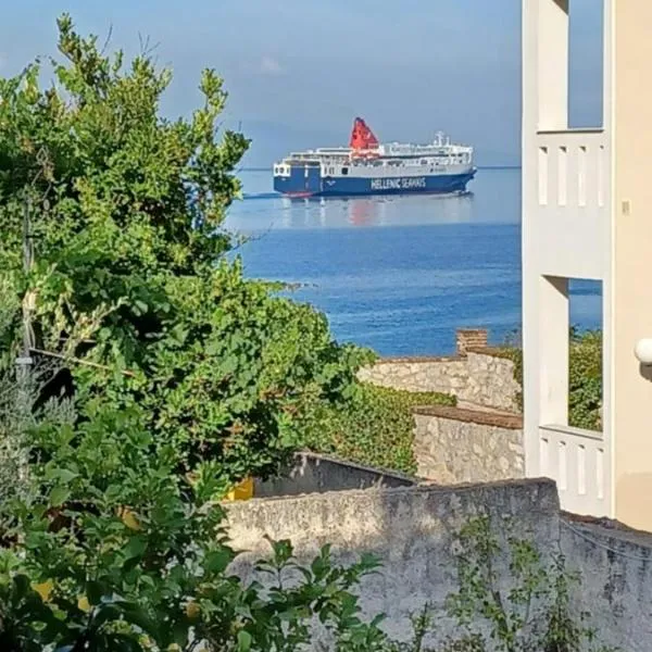 Seaview Luxury Apartment with private parking, Hotel in Mytilini