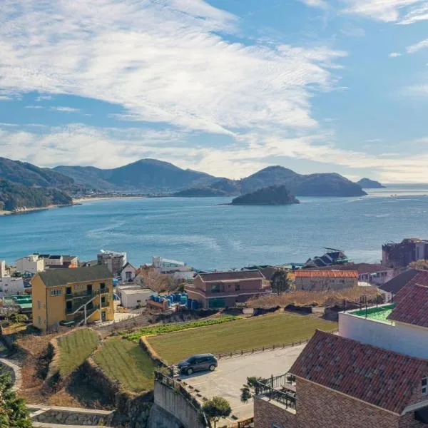 Maremonte Pension, hotel v destinácii Geoje