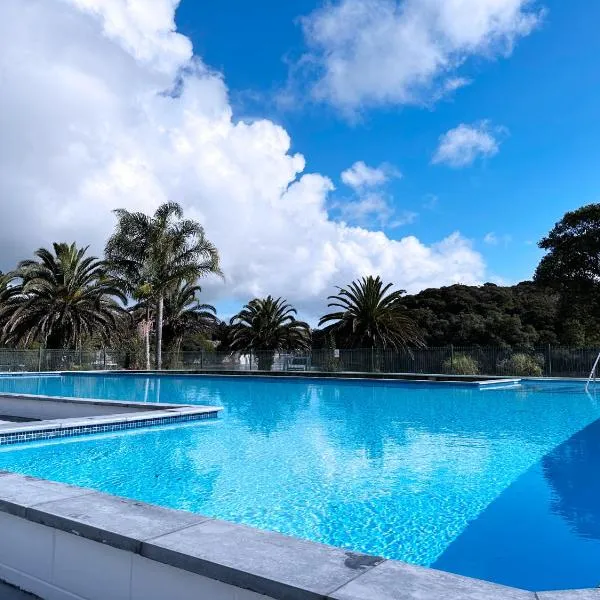 Haruru Falls Motel & Conference Centre, hotel in Paihia