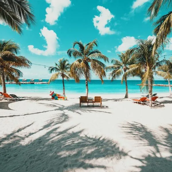 Blue Bay Lodges, hotel in Willemstad