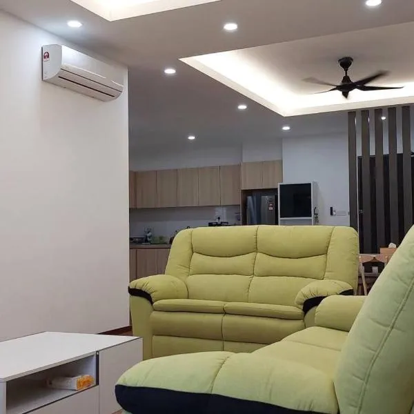 Miri Sunsky Condo Homestay 3 Rooms & 6 Guest, hotel in Miri