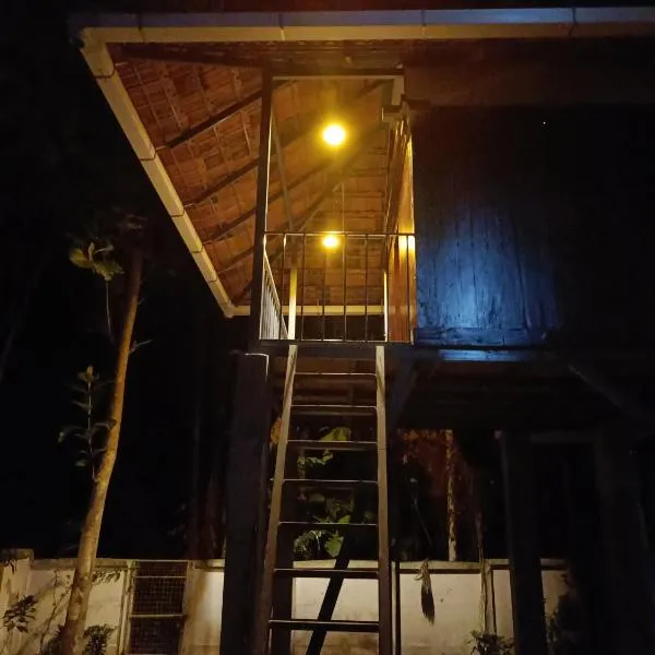 Anandam Woods - A Heritage single Room for couple-small family, hotel in Vaikom
