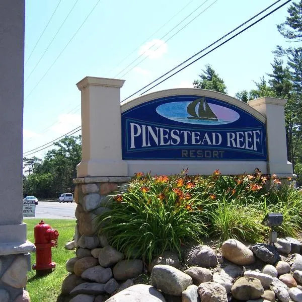Pinestead Reef Resort, hotel in Traverse City