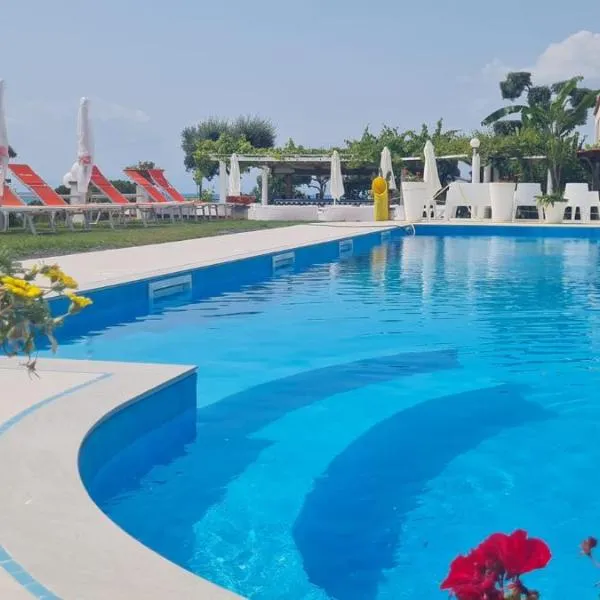 Hotel Cristina, ξενοδοχείο σε Diamante