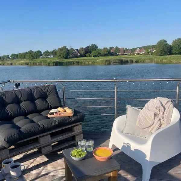 Hausboot der Friesländer im Wangermeer, hotel in Wangerland