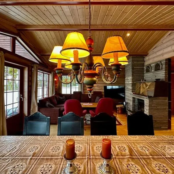 Large cabin with Sjusjøens best view, sauna and ski in out, ξενοδοχείο σε Ringsaker