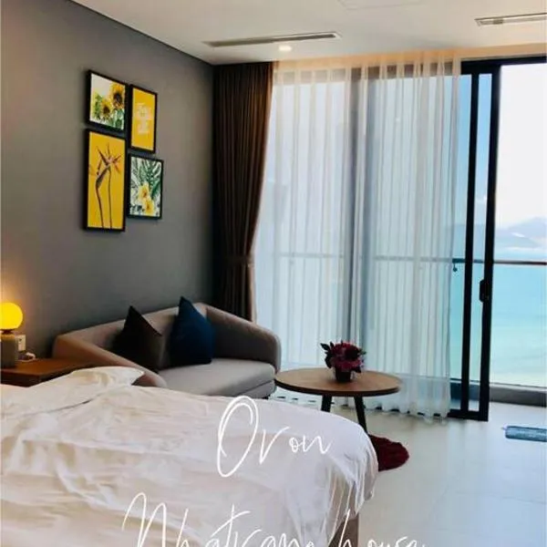 A sea view beautiful studio apartment, hotel in Nha Trang