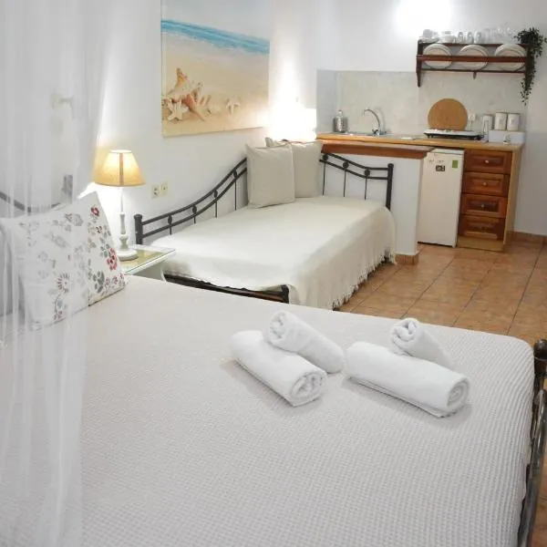 Stefanos Katsaros Studios, hotel di Skala