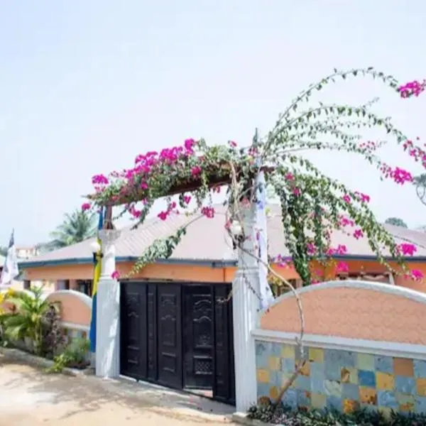 Nana Adu Guest House, hotel in Koforidua