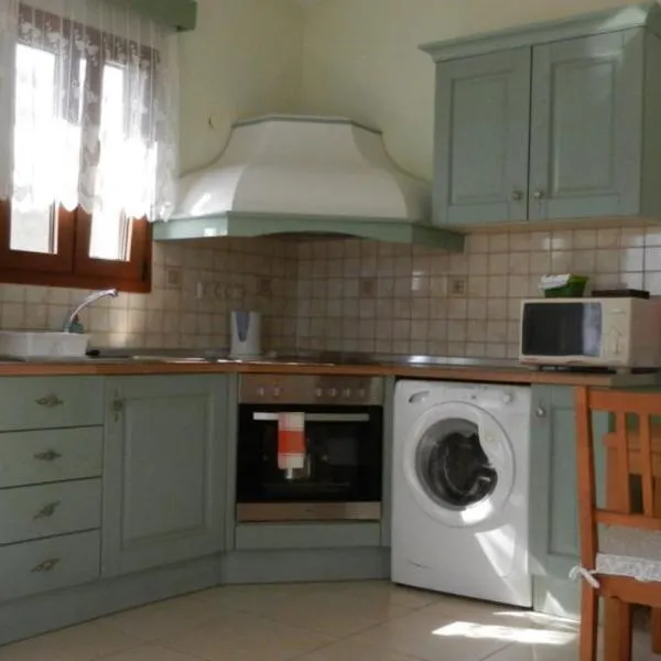 ANEMOESSA APTS, hotel en Livadia