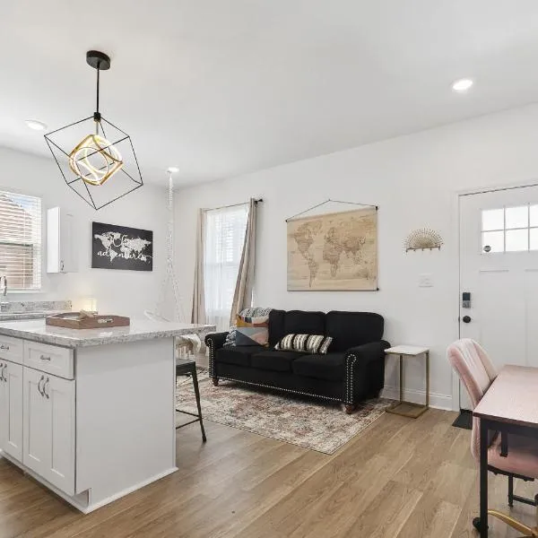 New Luxury 3BR w Jacuzzi, hotel v destinaci New Orleans