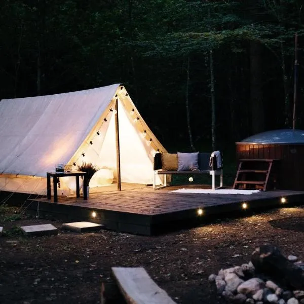 Glempings Jaunsaimnieki、リーガトネのホテル