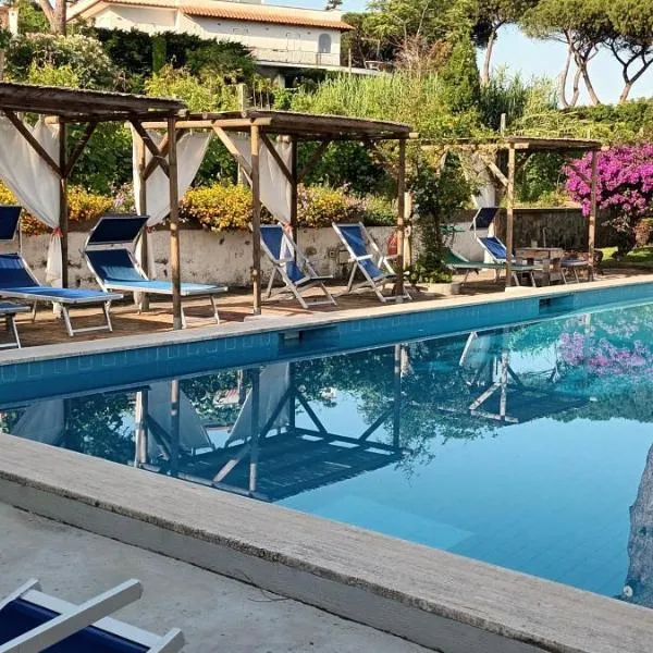 Villa Olivia Residence Ischia - Monolocali e Bilocali nel Verde con Piscine e Vista Mare, hotell sihtkohas Ischia
