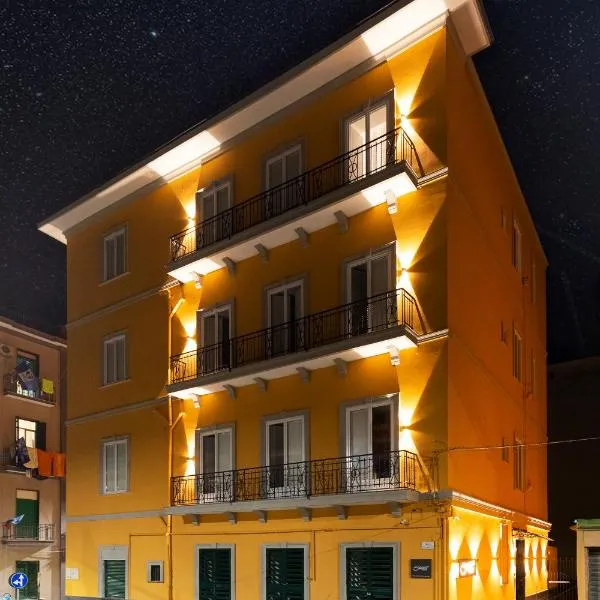 Acate81 Lifestyle Apartment, hotel a Napoli