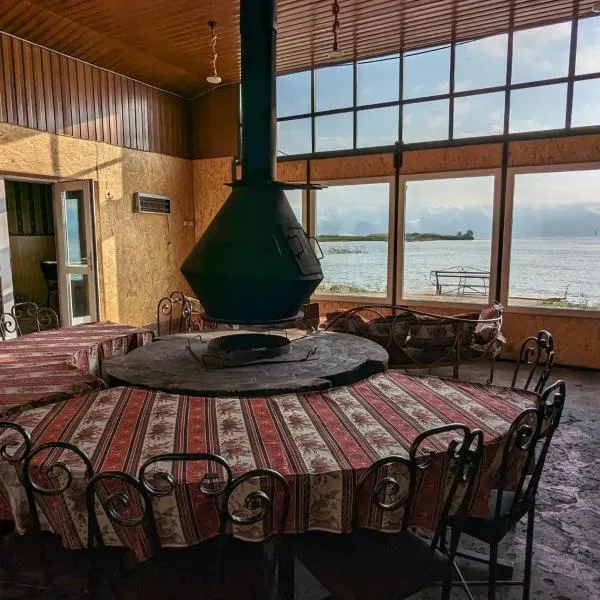 Sevan - Tsovazard Beach House, ξενοδοχείο σε Tsovazard