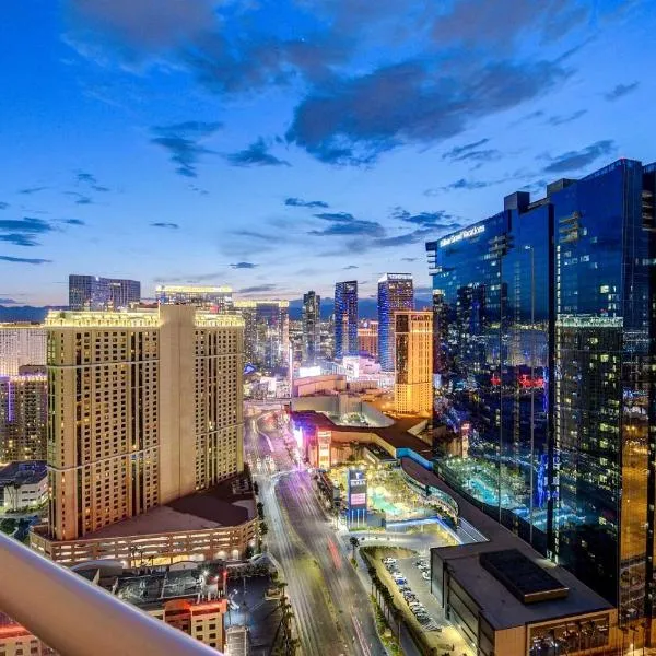 Signature 2Br3Ba F1 View Balcony Ste 34-819 and 21, hotel in Las Vegas