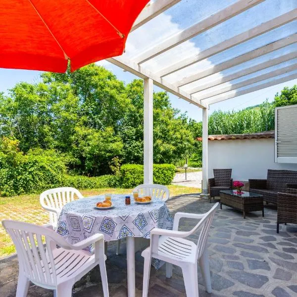 Le Castagne Apartments Ischia, hotel v Ischii