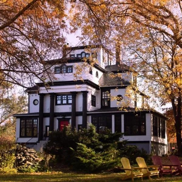 Celtic Mansion Annfield Manor，位于Little Bras dʼOr的酒店