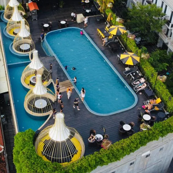 The Twizt - Lifestyle Hostel & Hotel, hotel in Siem Reap