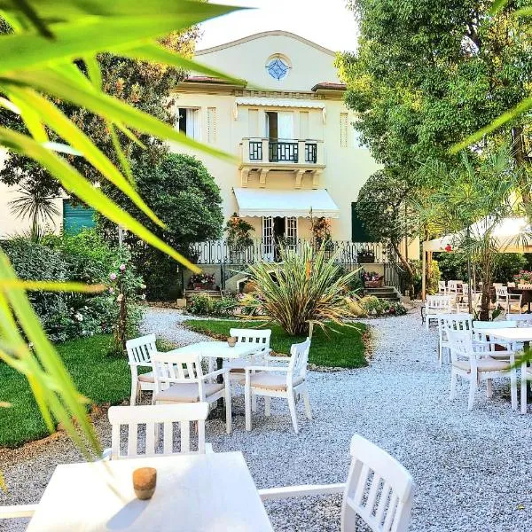 Hotel Club i Pini - Residenza d'Epoca in Versilia, hotel v destinaci Lido di Camaiore