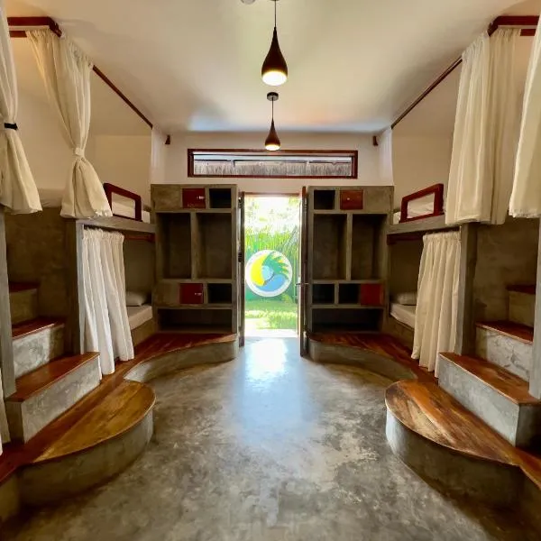 Chief Mau Moalboal Cebu, hotel v destinaci Moalboal