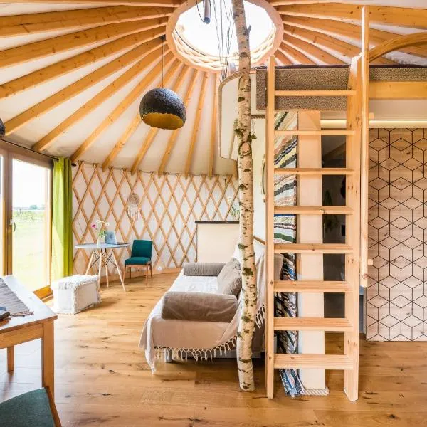 Jurta Jura、Przybysławiceのホテル