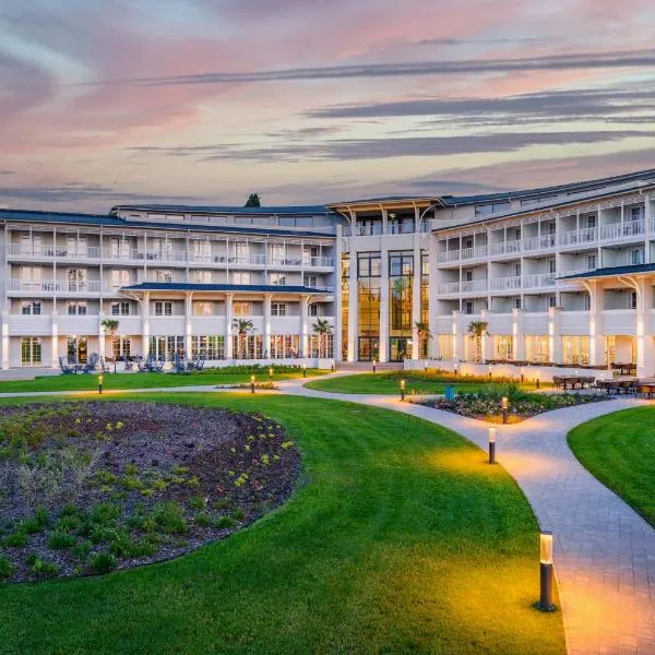 Mövenpick Balaland Resort Lake Balaton, hotel v destinaci Szántód