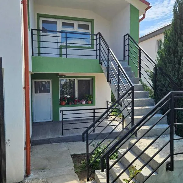 Muzicii 11 - Cozy Seaside Apartments, hotel in Năvodari