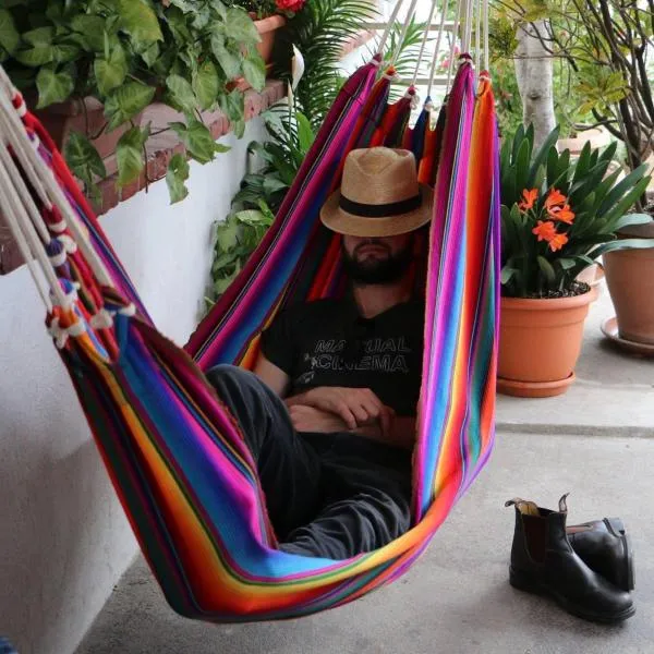 Yellow House Hostel B&B, hotel em Antigua Guatemala