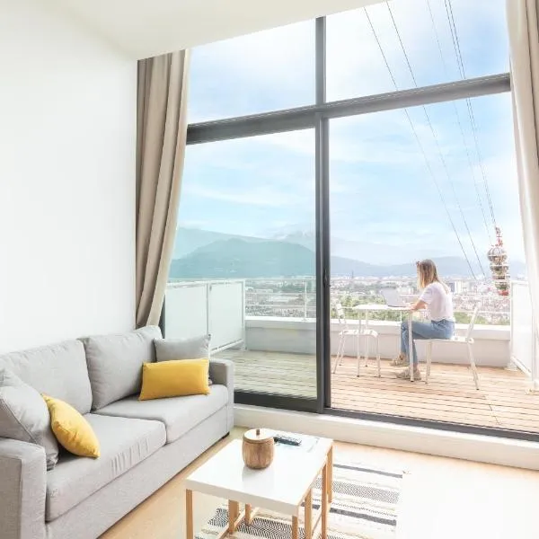 The Babel Community Hôtel - Grenoble Bastille, hotel in Grenoble
