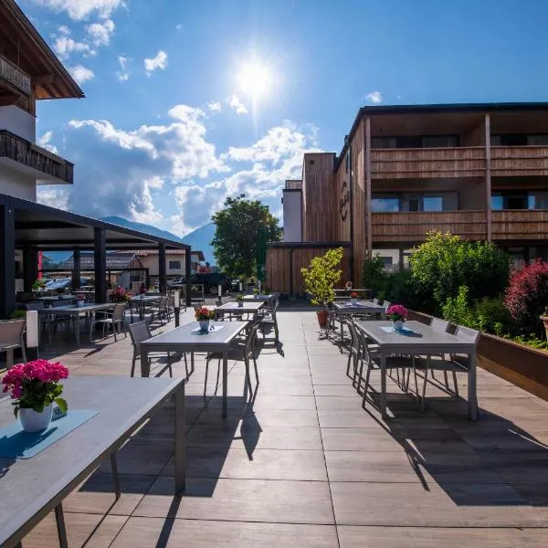 Der Dolomitenhof - Tristach, hotel v destinaci Lienz