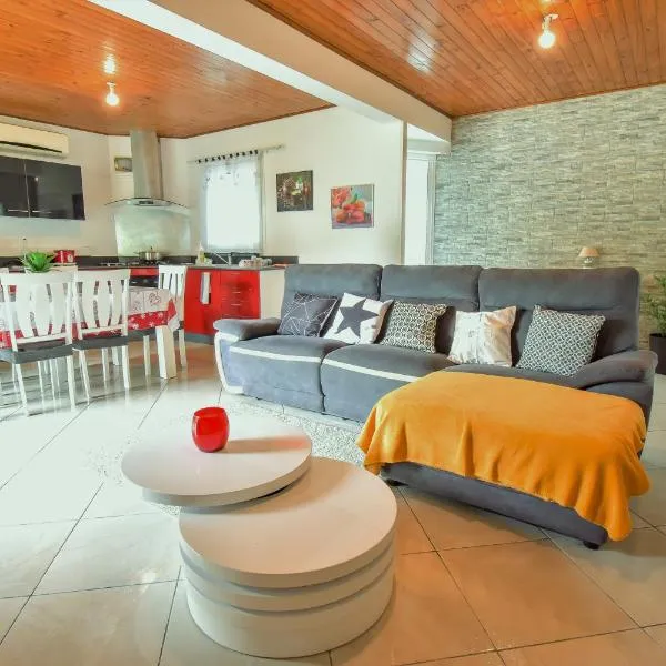 AU MEUBLE DURANTAS, hotel di Petite Île