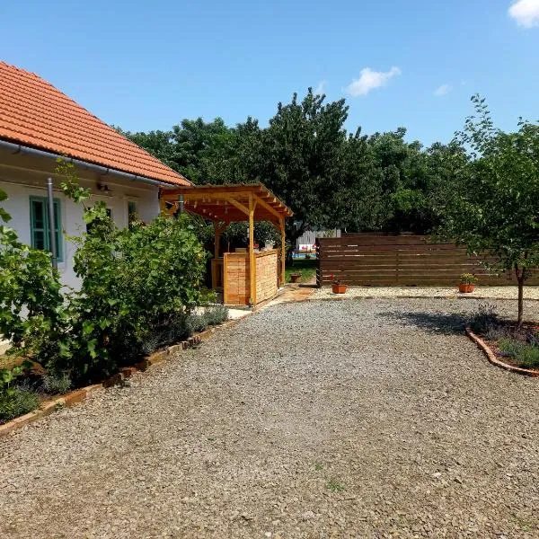 Idill Cottage Vendégház, hotel v destinaci Tiszafüred