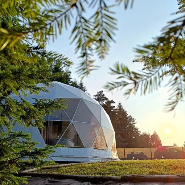 Silence Glamp - Glamping Bieszczady, hotel v destinaci Ustrzyki Dolne