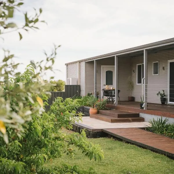 The Mains Guest House 2 Bedroom Farm Stay, ξενοδοχείο σε Corrigin